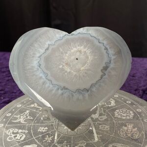 Blue Druzy Agate Heart 💙🤍💙
BDA1